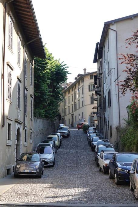 Luxury Charm Centro Huoneisto Bergamo