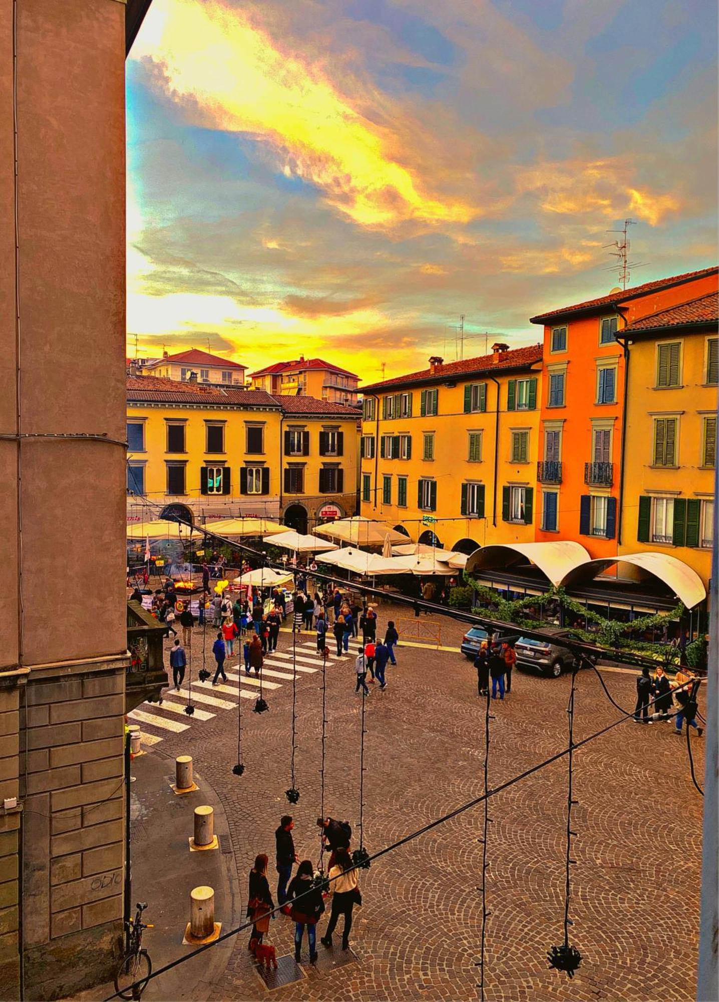 Centro Piazza Pontida - The Italian Escape *