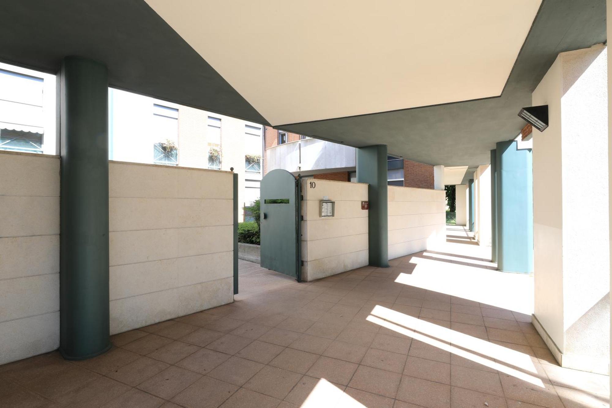 Luxury W Garage Happy * Bergamo