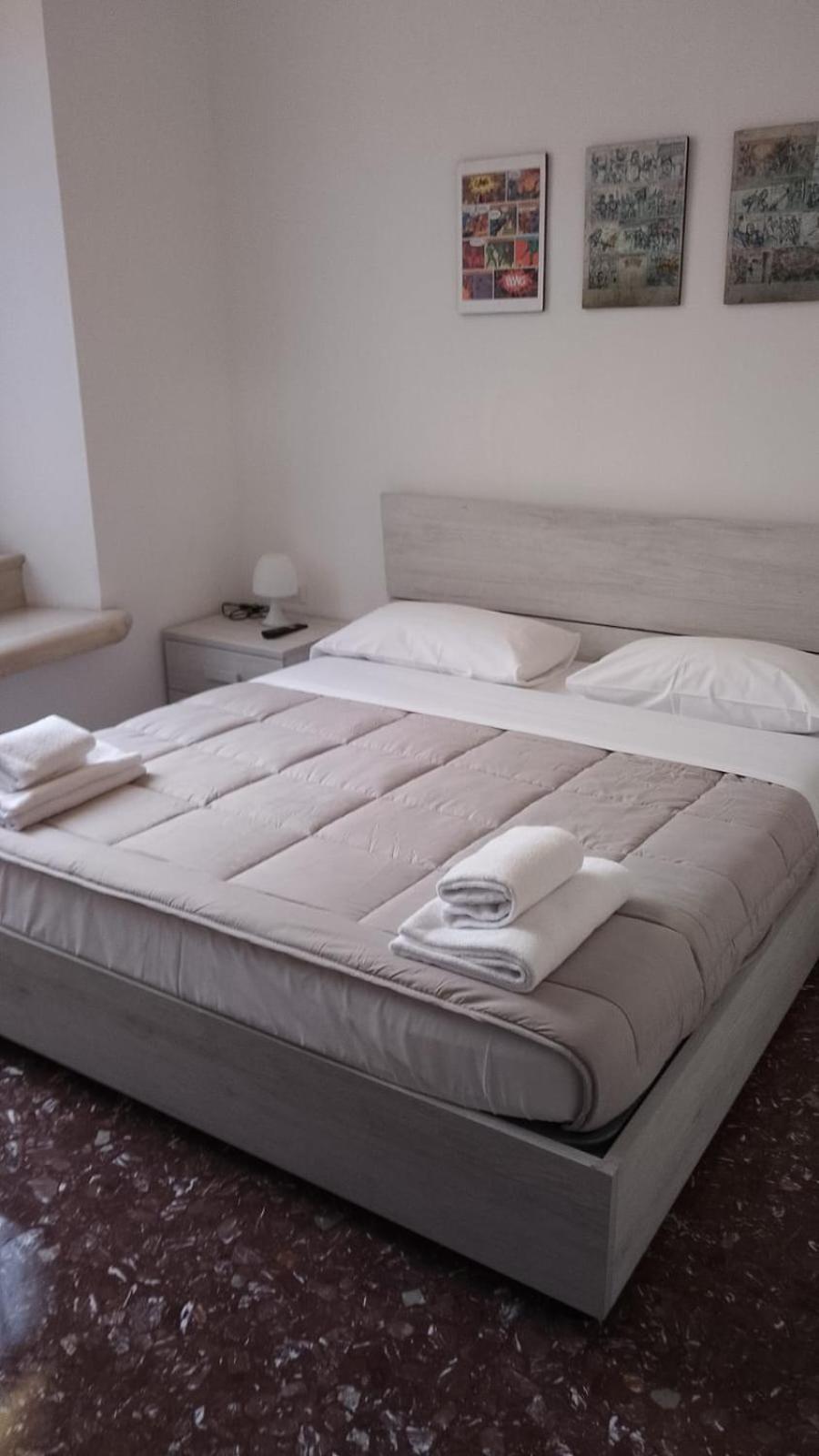 L'affaire Du Collier Guest house
