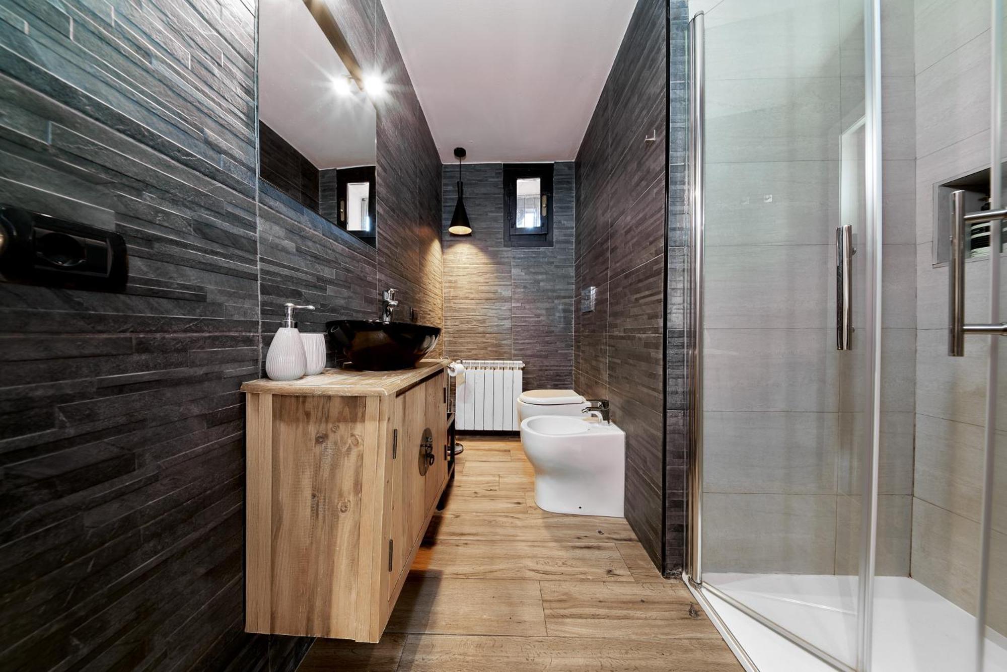 Chiclife - Shenkin Sarona, Santa Caterina & Museums
