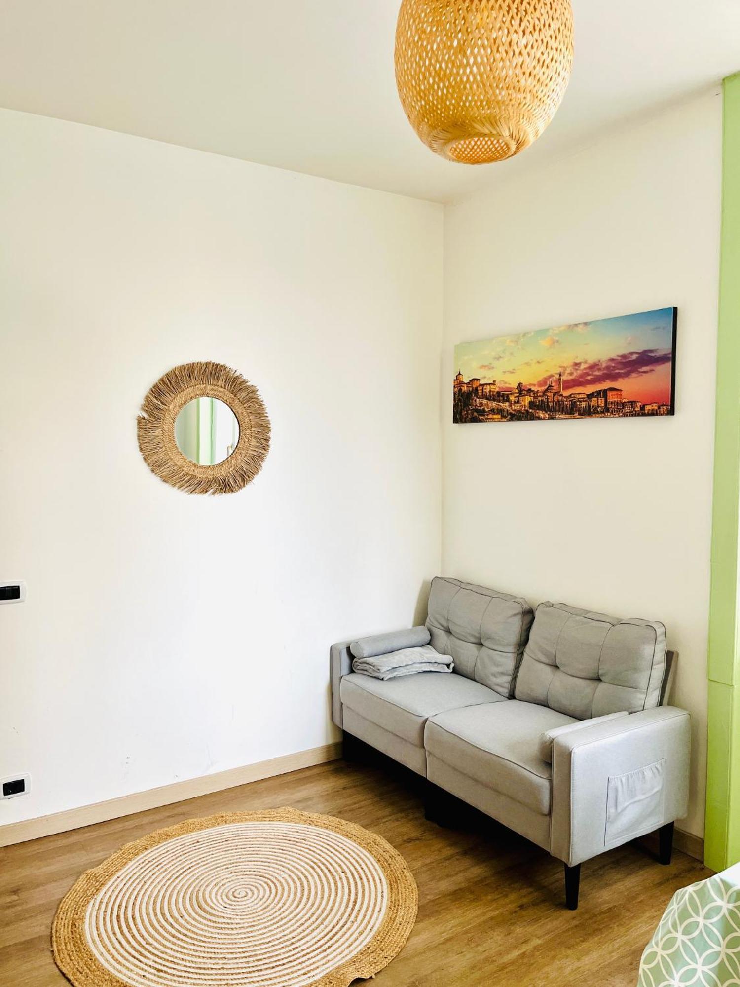Apartment New San Lazzaro House 2 Boho Style -piazza Pontida *