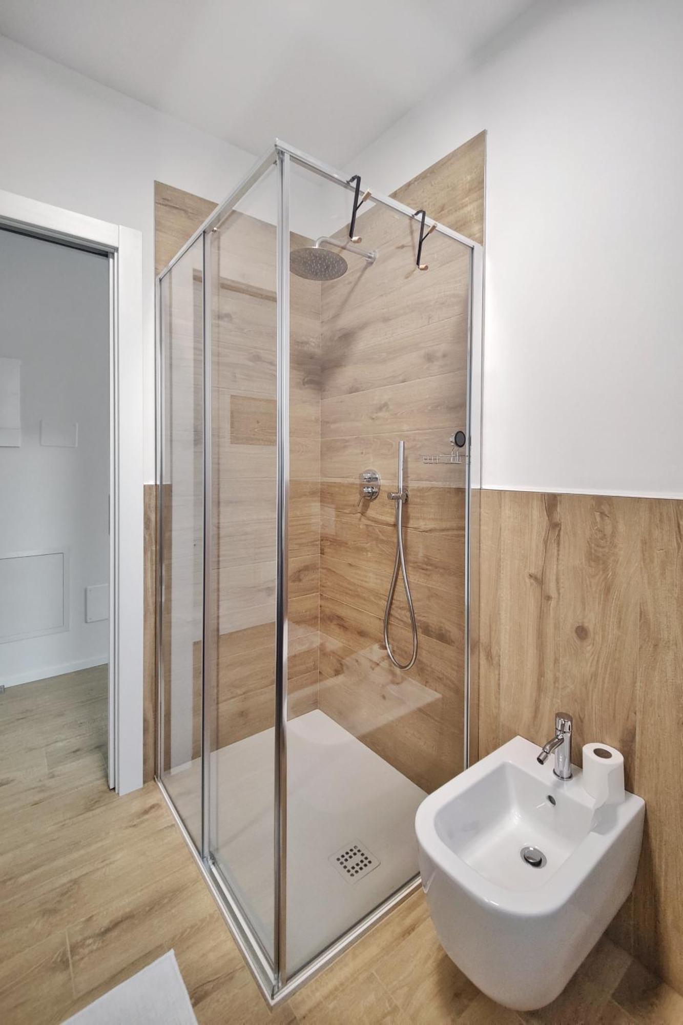 Longuelo Living One - Business Elegance & Hospital *