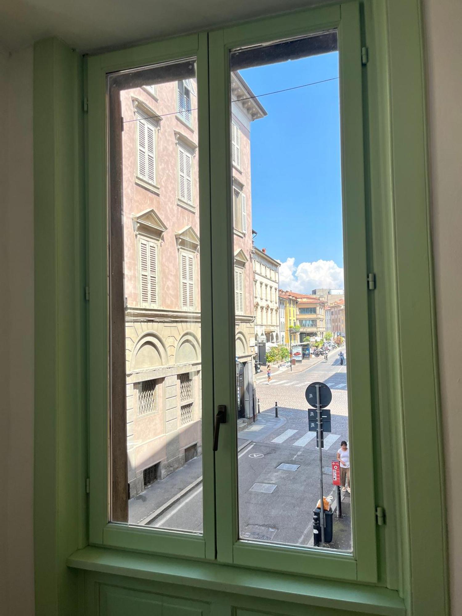 New San Lazzaro House 2 Boho Style -piazza Pontida * Bergamo