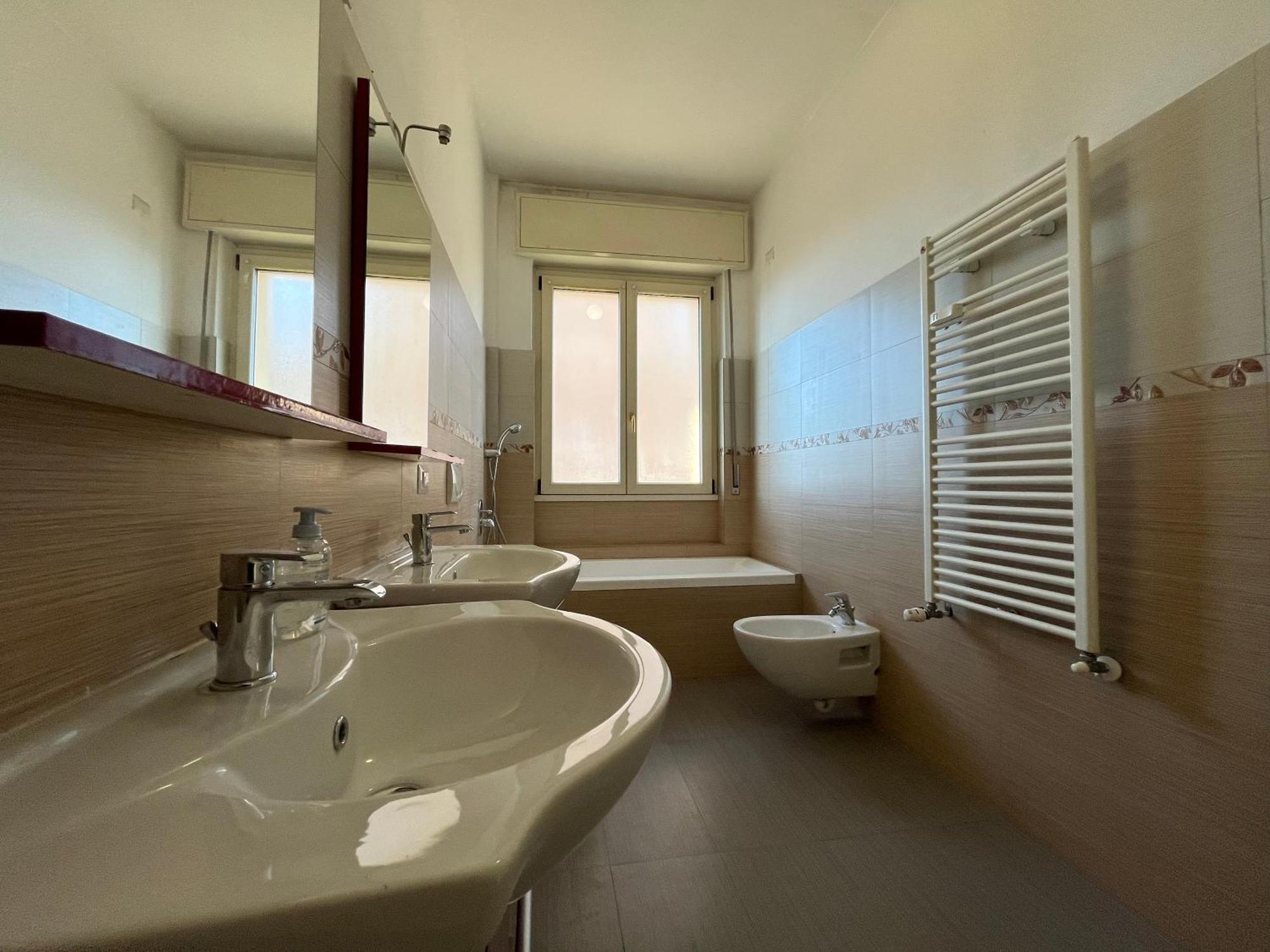 Modernita E Comfort, 150mq Penthouse 3 Bedr Huoneisto Bergamo