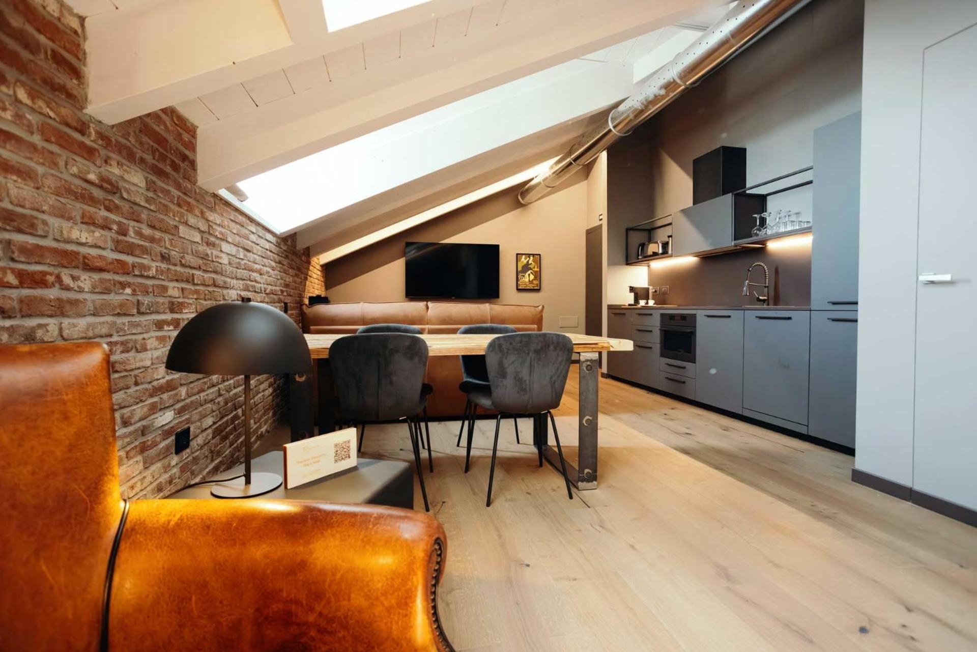 Ar Suites&art *