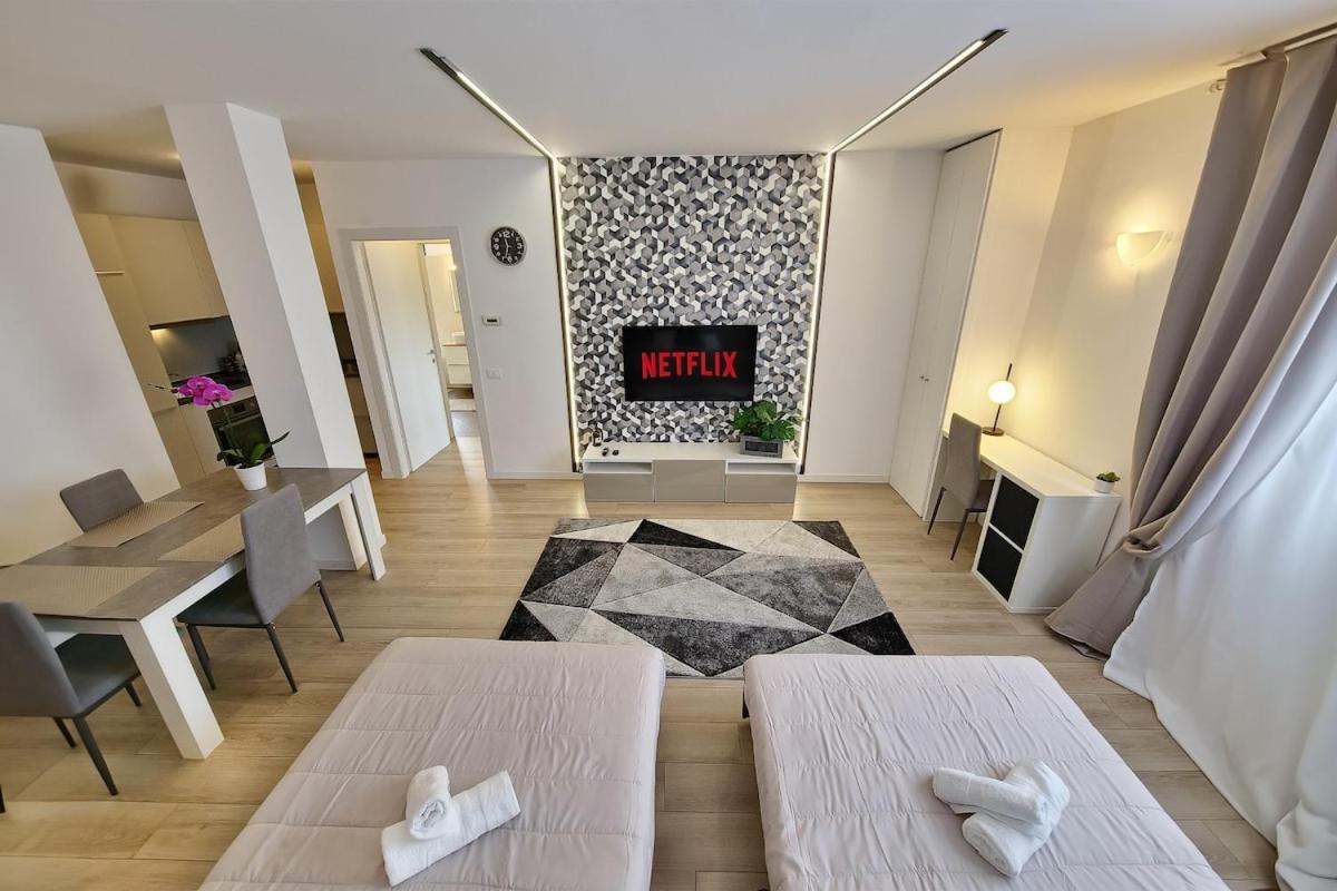 Zona Stadium - Free Parking, Wi-fi, Ac Apartment *