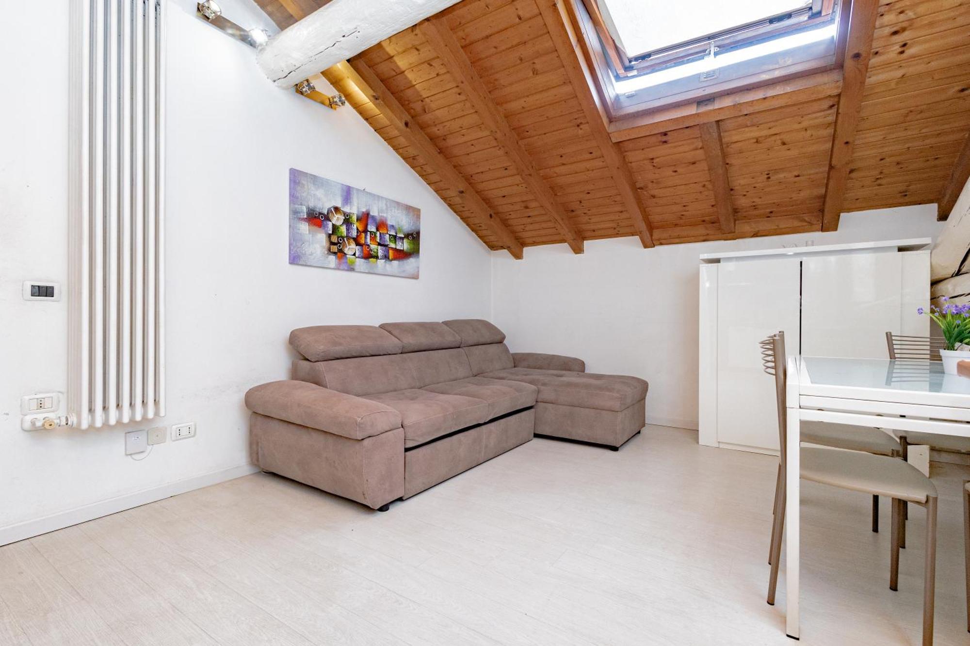 Appartamento Bergamo 24 Apartment *