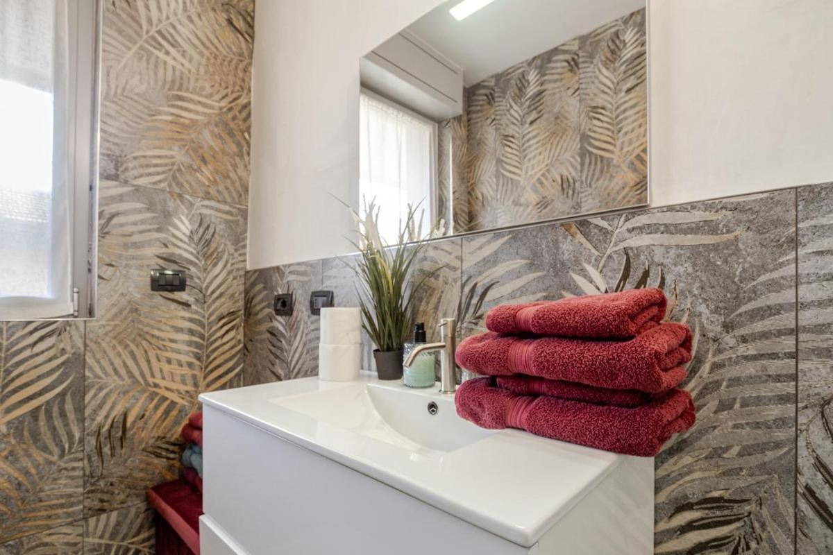 Center - Modern Flat With Free Parking And Wifi - A Appartamento
