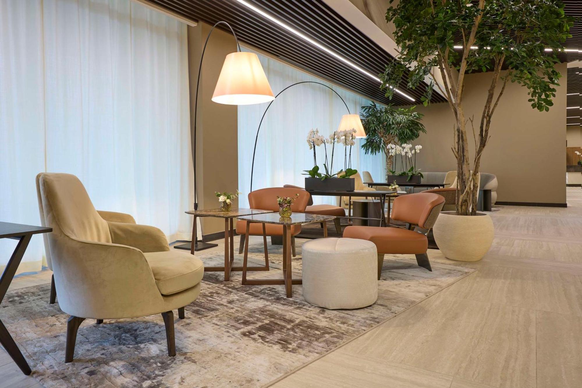 Radisson Blu Hotel, Choruslife Hotel 4*