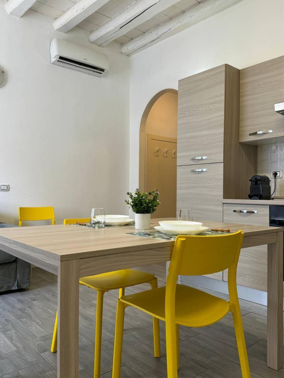 Chic - Near Airport & Center