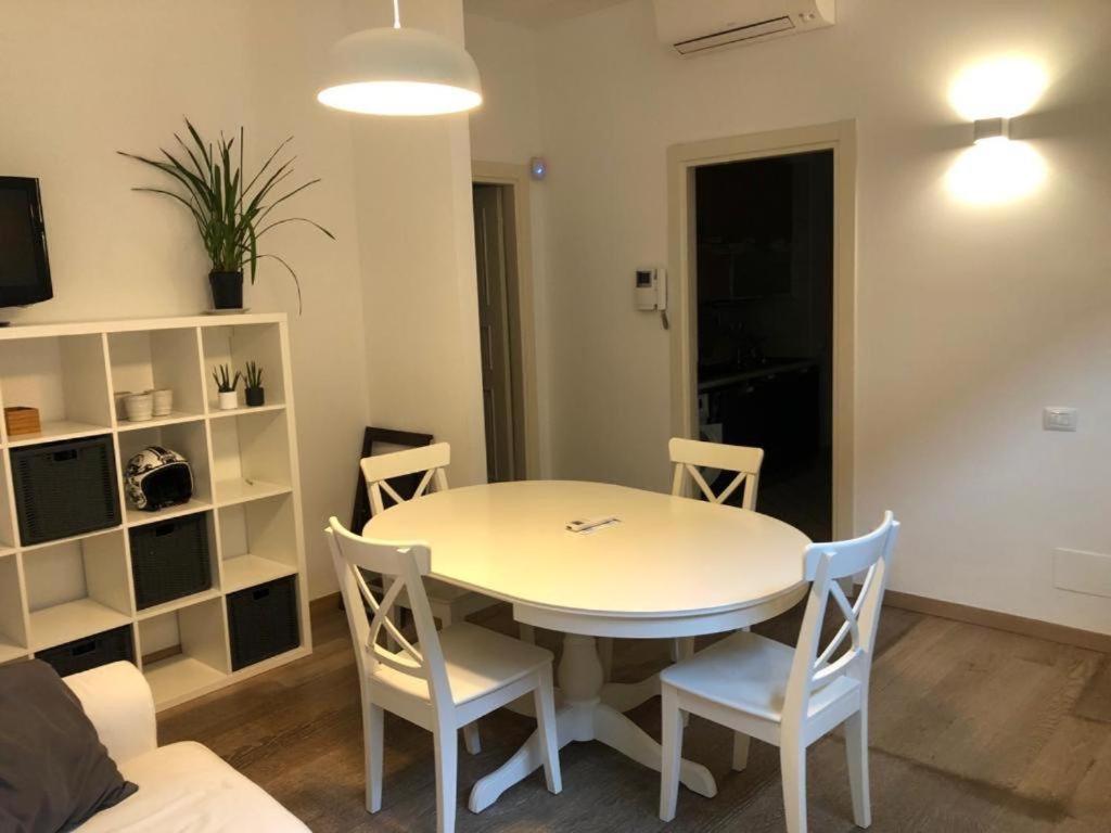 Just Women Solo Donne Non Accetiamo Gli Uomi Apartment *