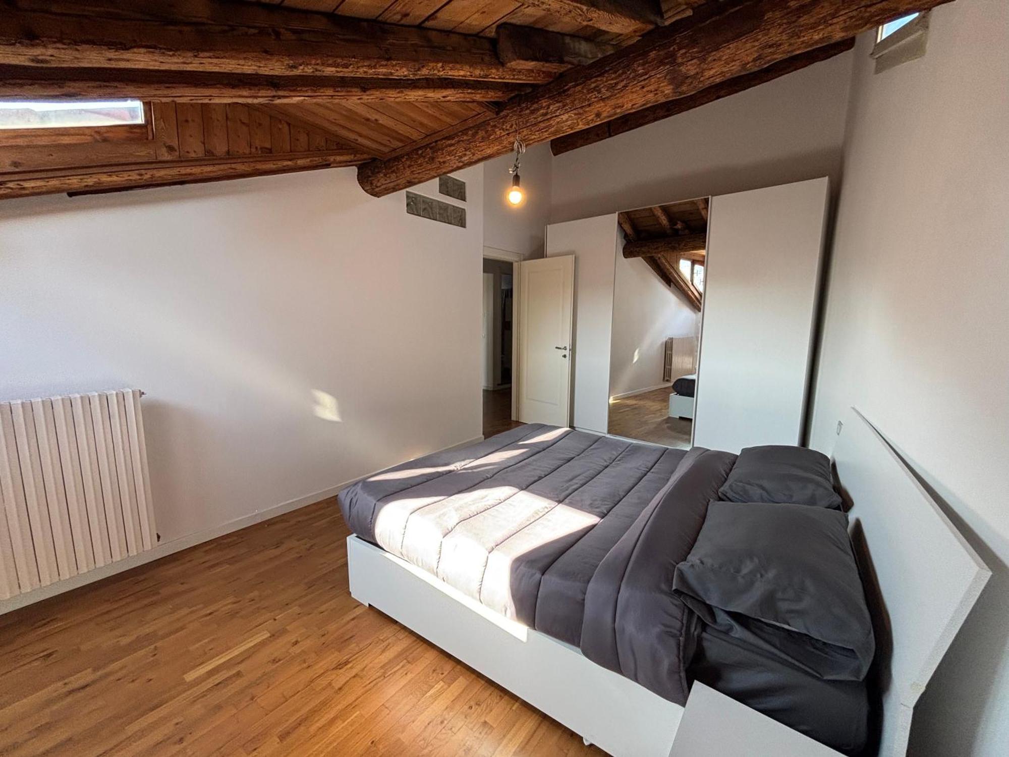 Apartment Loft Mansardato Sullo Skyline Di *