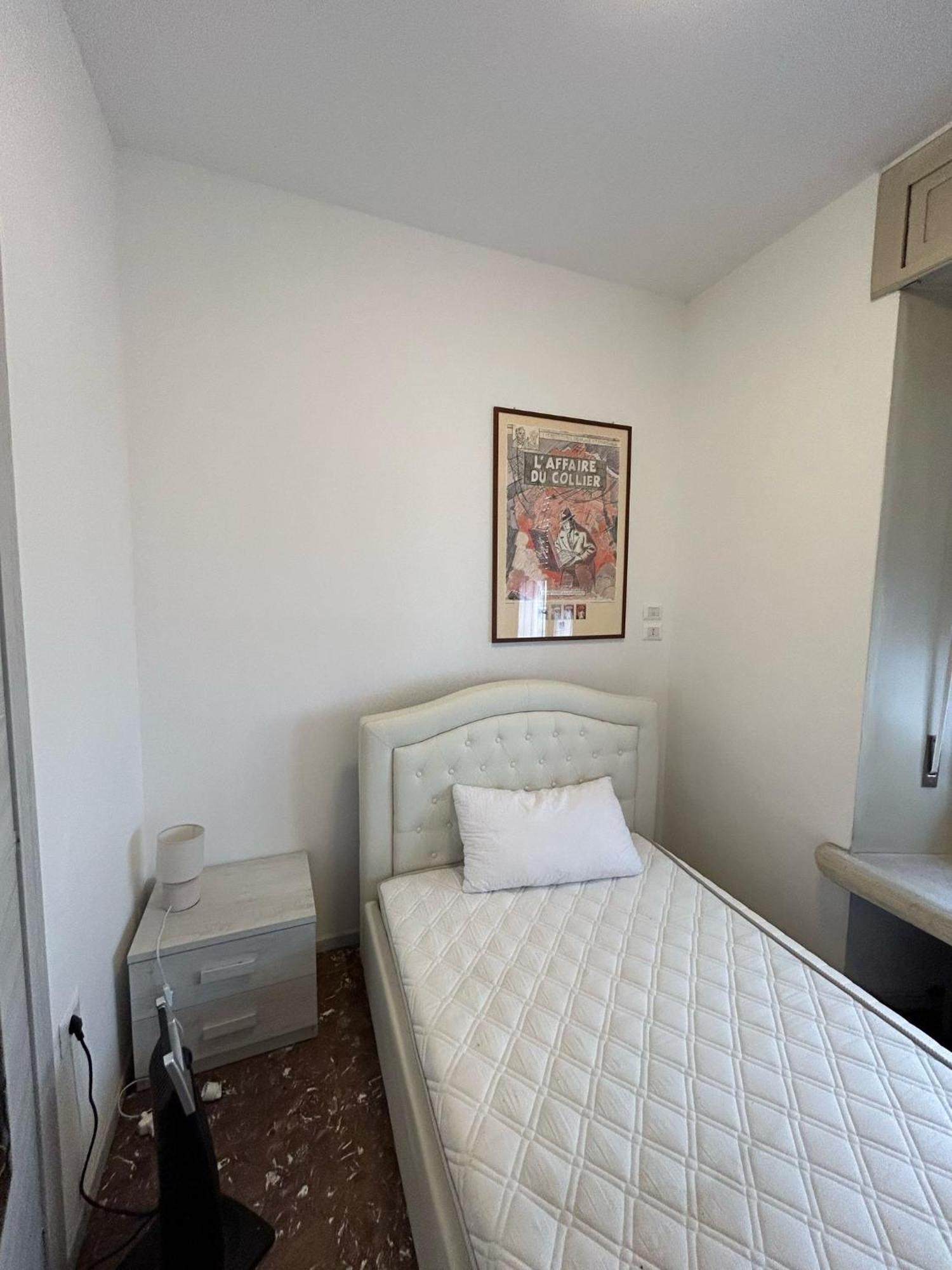 L'affaire Du Collier Guest house