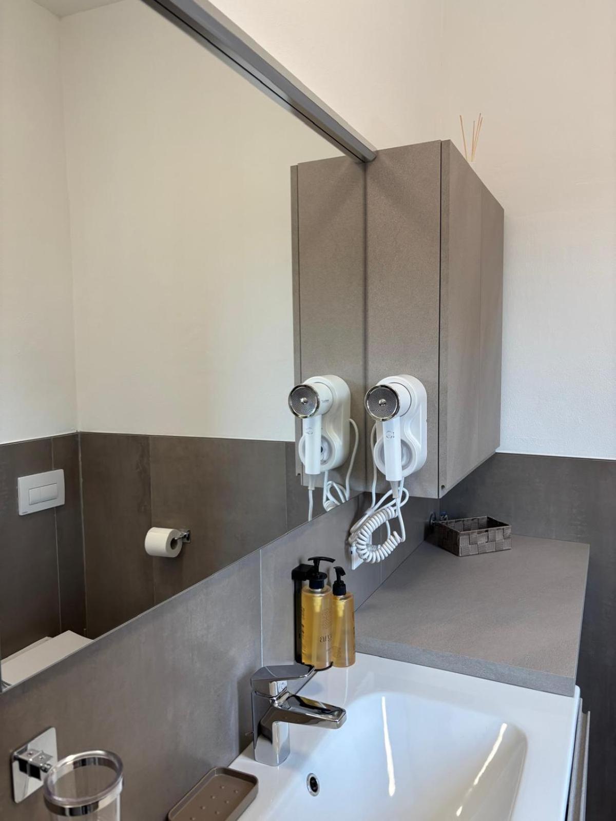 Apartment La Fenice Elegant, Welcoming Flat In Bergamo