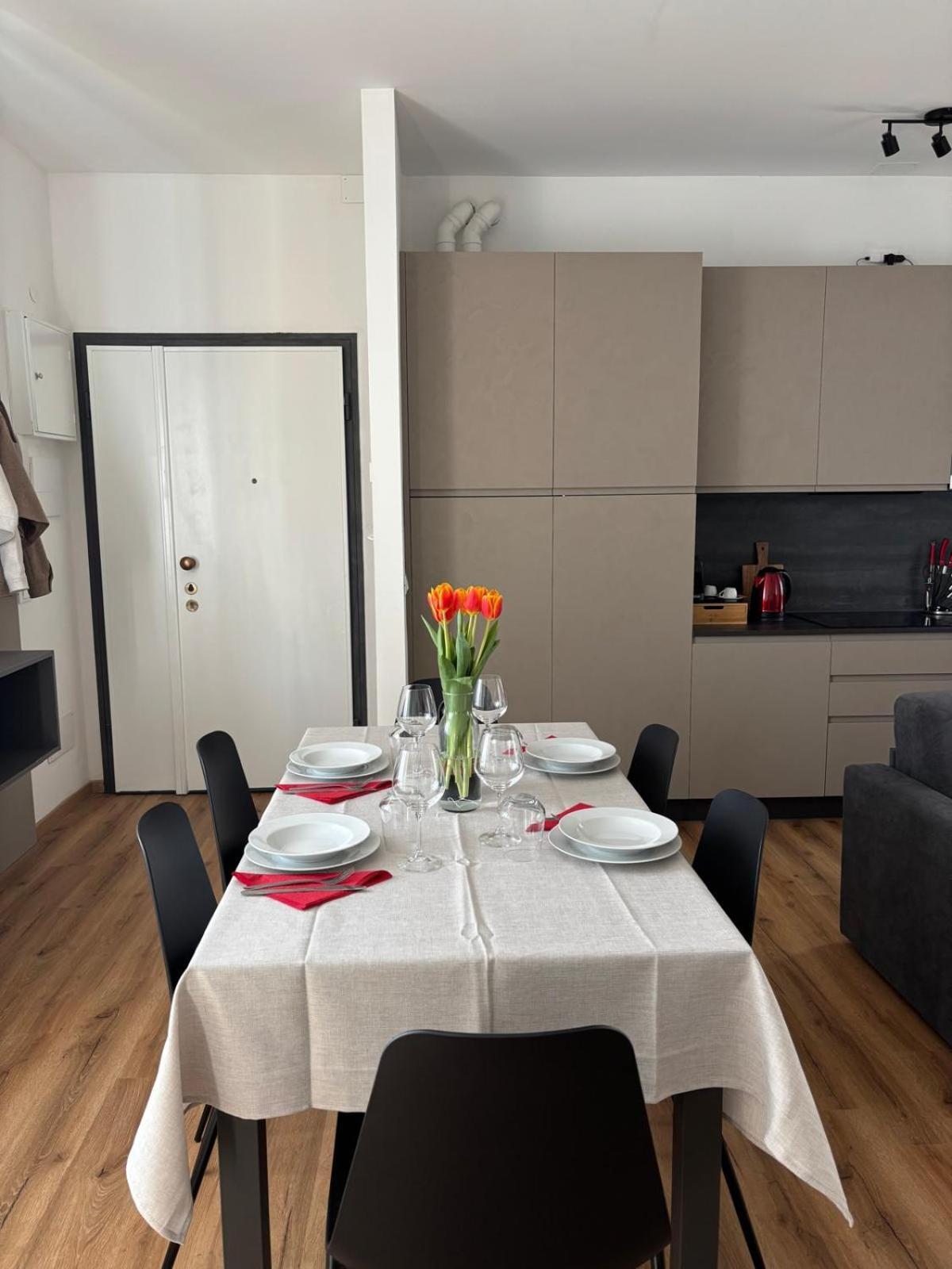 La Fenice Elegant, Welcoming Flat In Apartment *