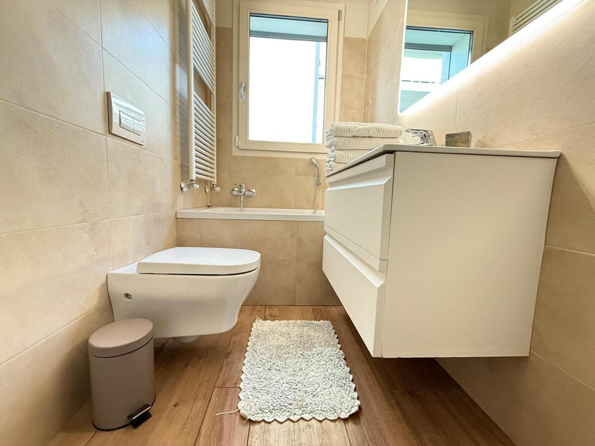 Apartment In Citta Con Giardino E Piscina Privati