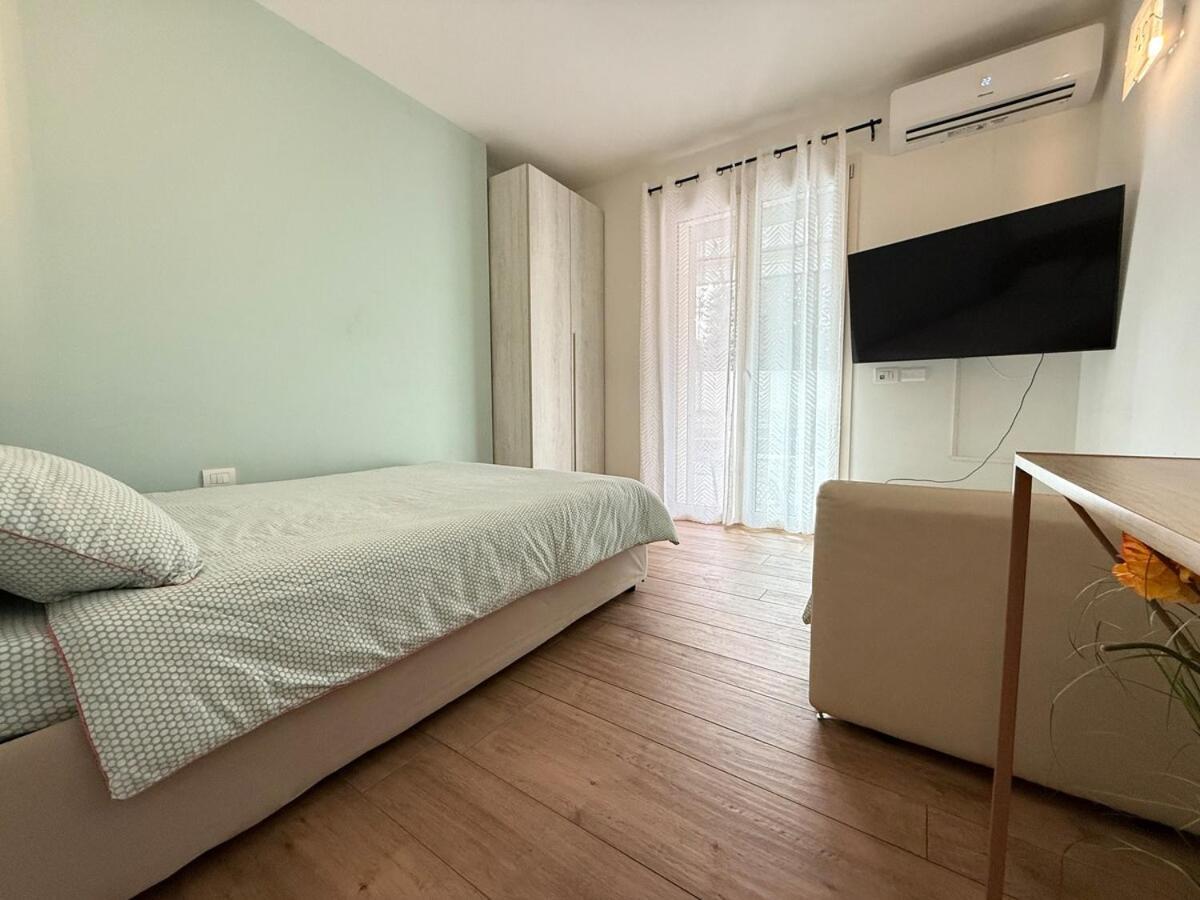 In Citta Con Giardino E Piscina Privati Apartment