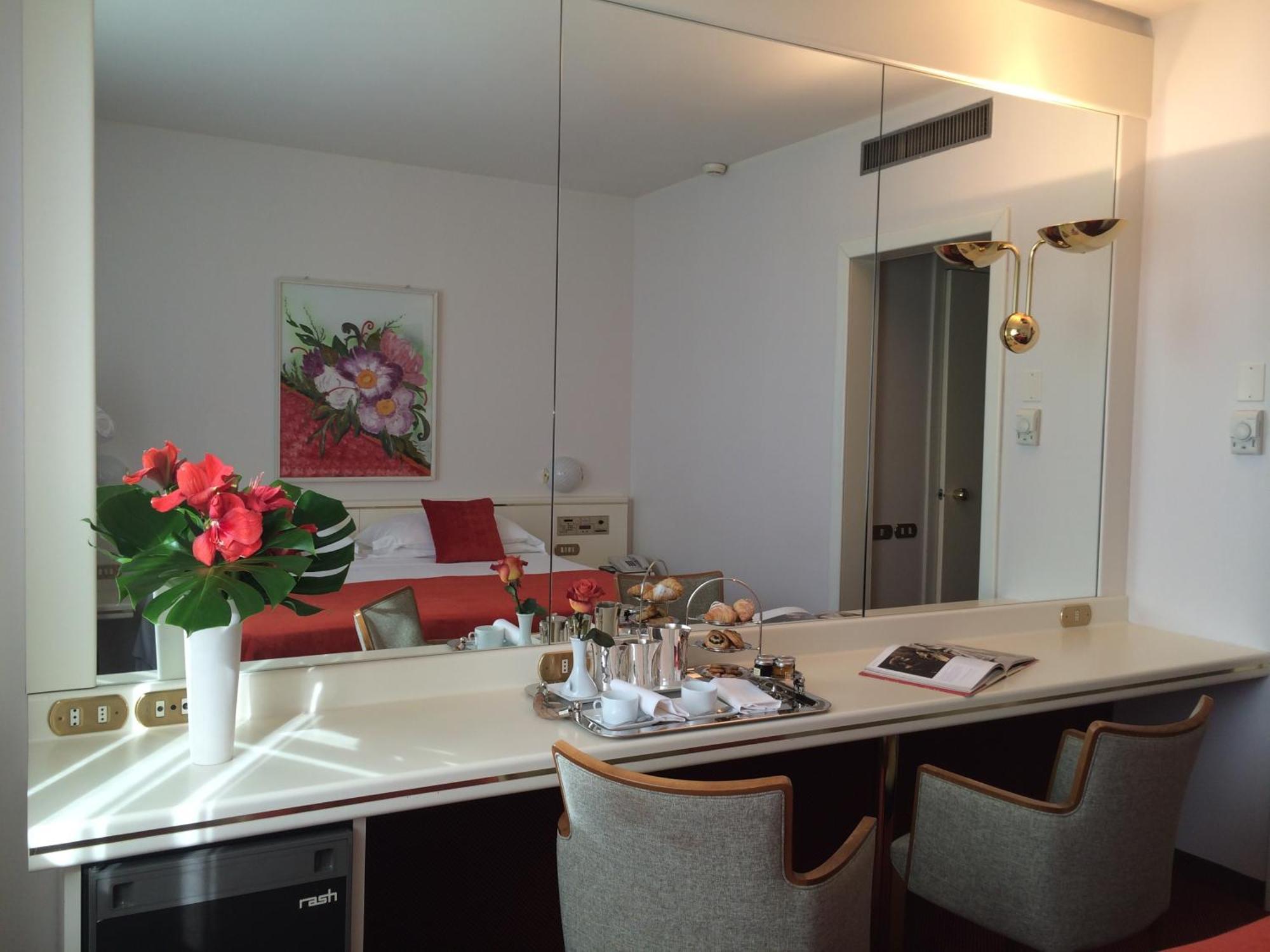 Hotel Starhotels Cristallo Palace 4*