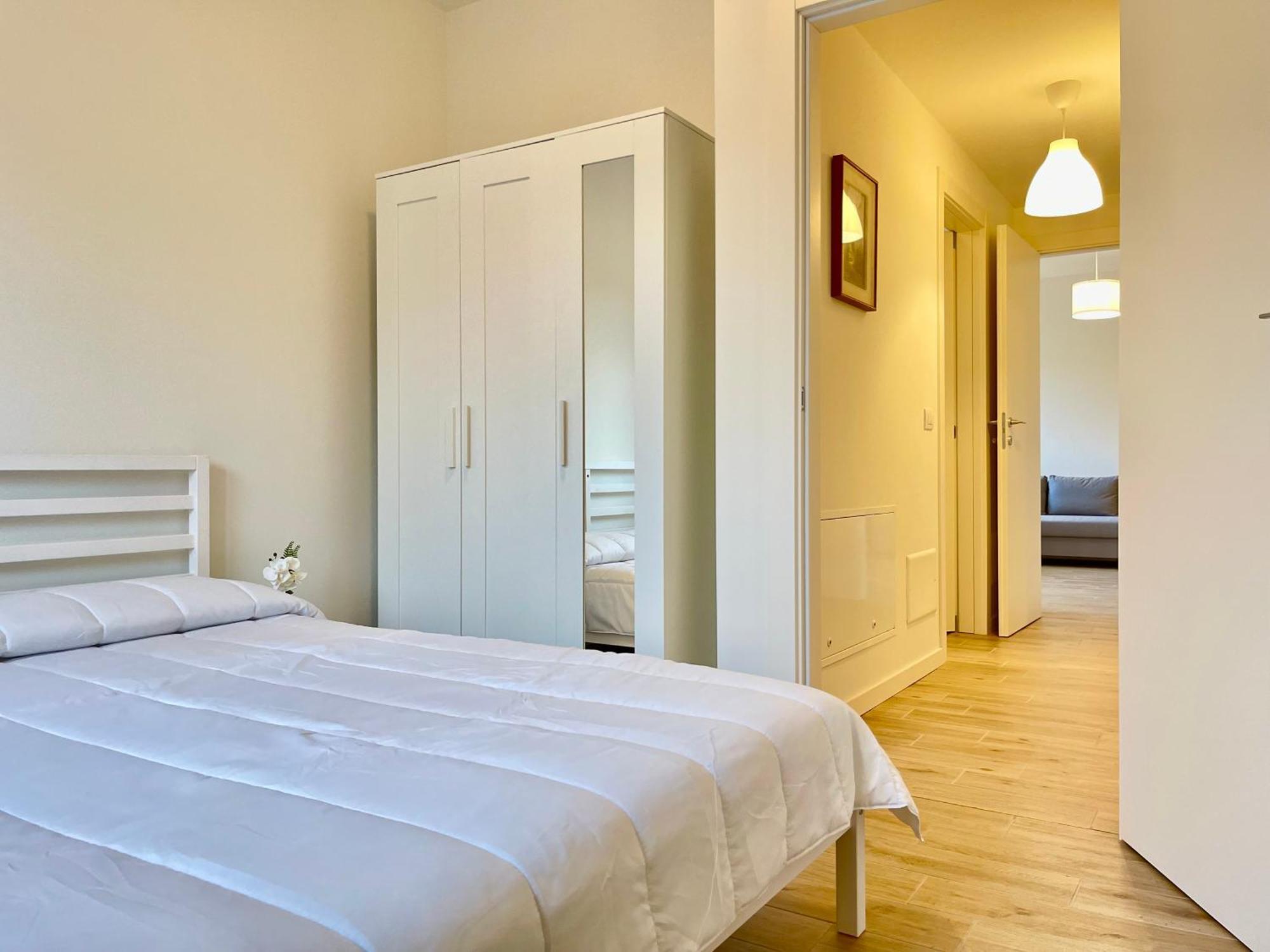 Apartment Cenisio 12 *