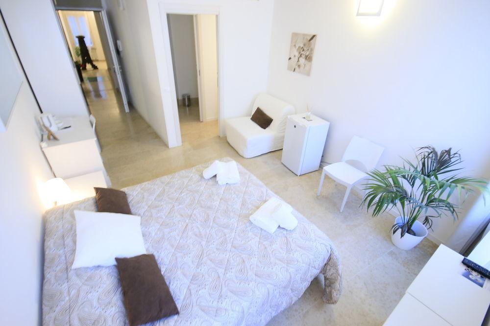 Academia Aparthotel