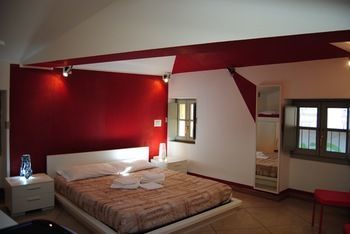 Hotel Center Piazza Pontida *