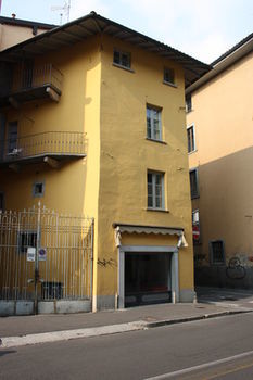 Center Piazza Pontida Hotel