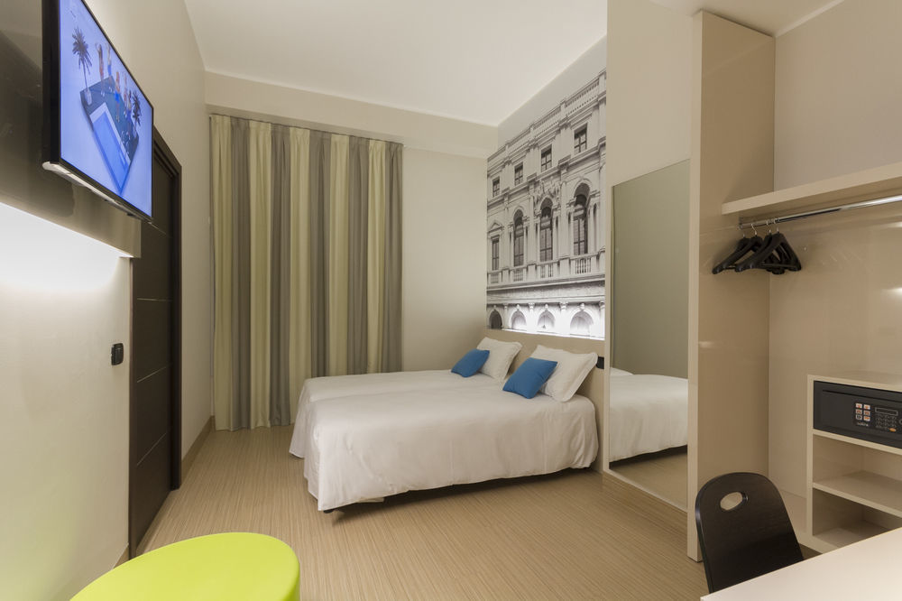 Hotel B&B Hotel Bergamo 3*