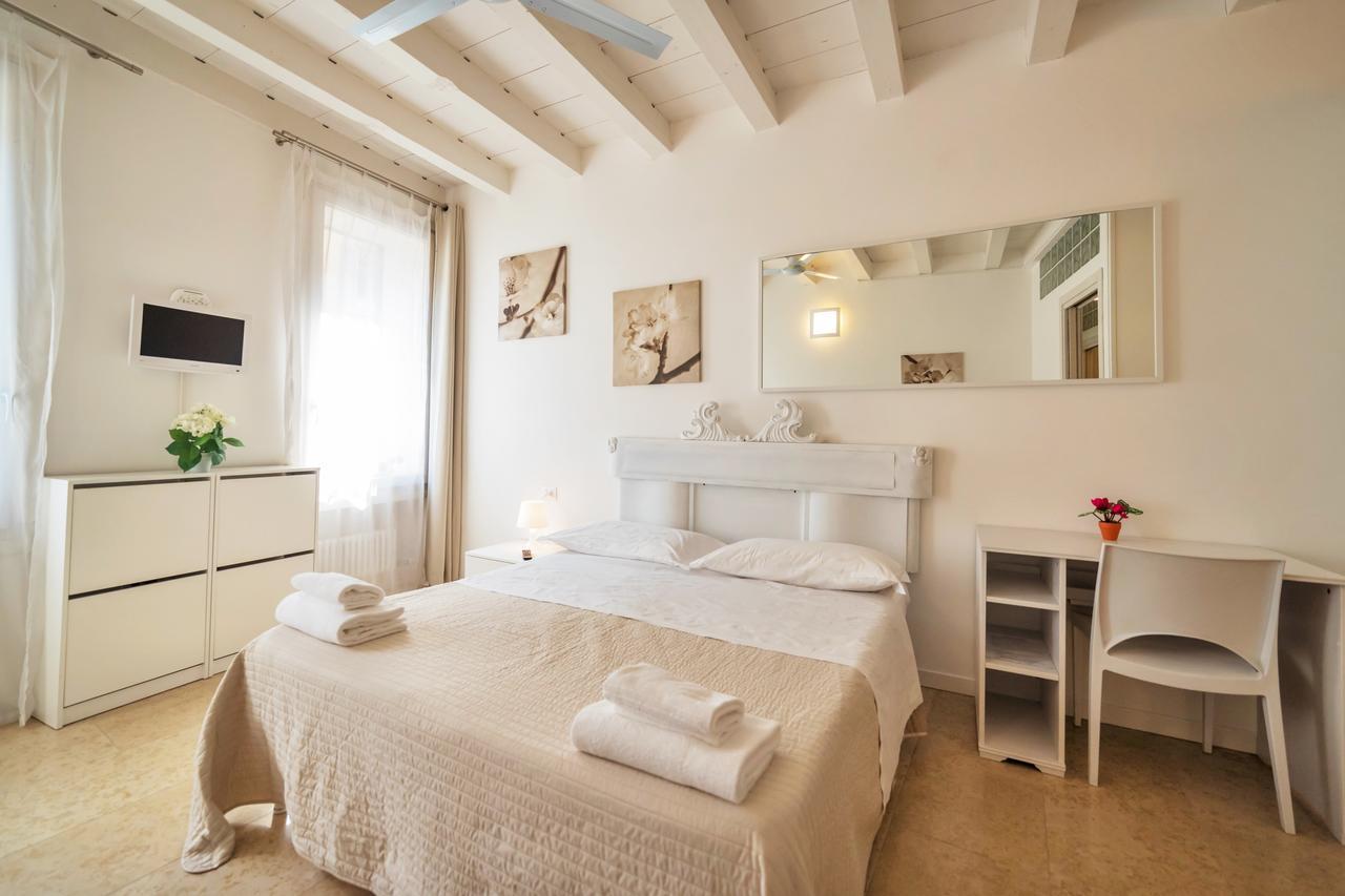 Aparthotel Academia 2*