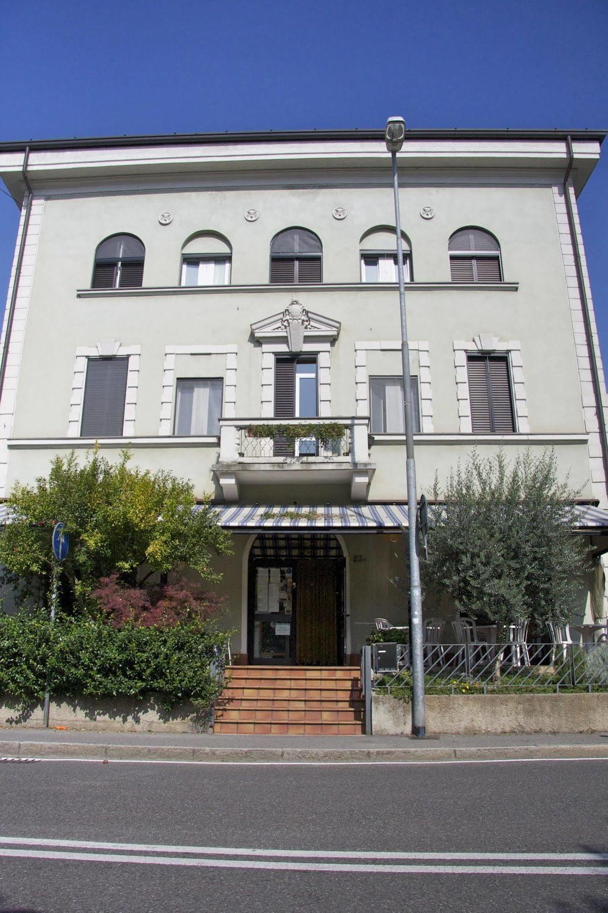 Hotel 900 *