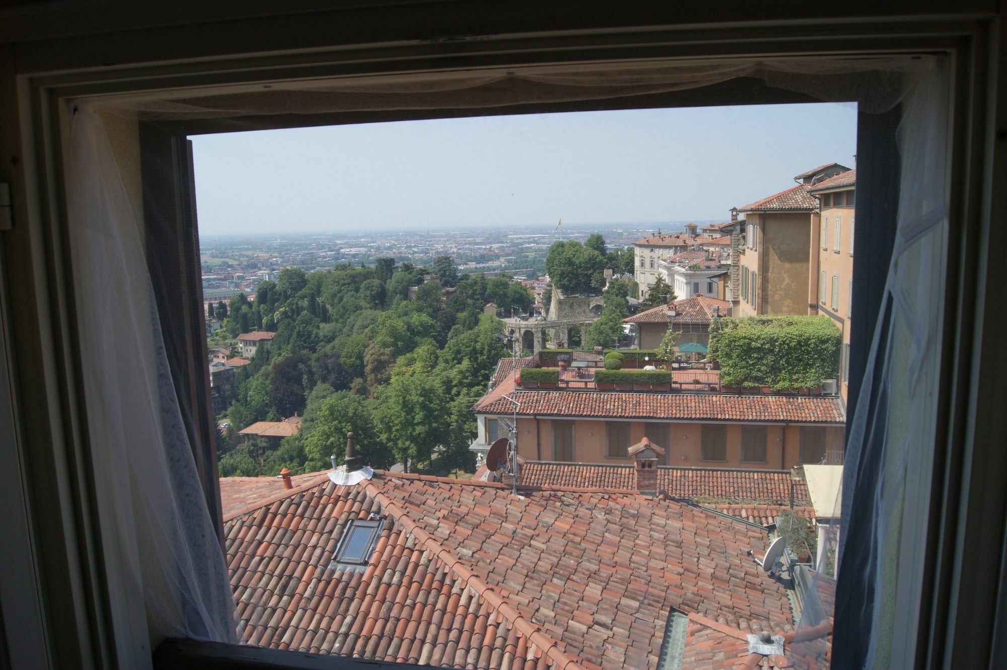 Nhà khách La Luna Blu In Old Town Bergamo