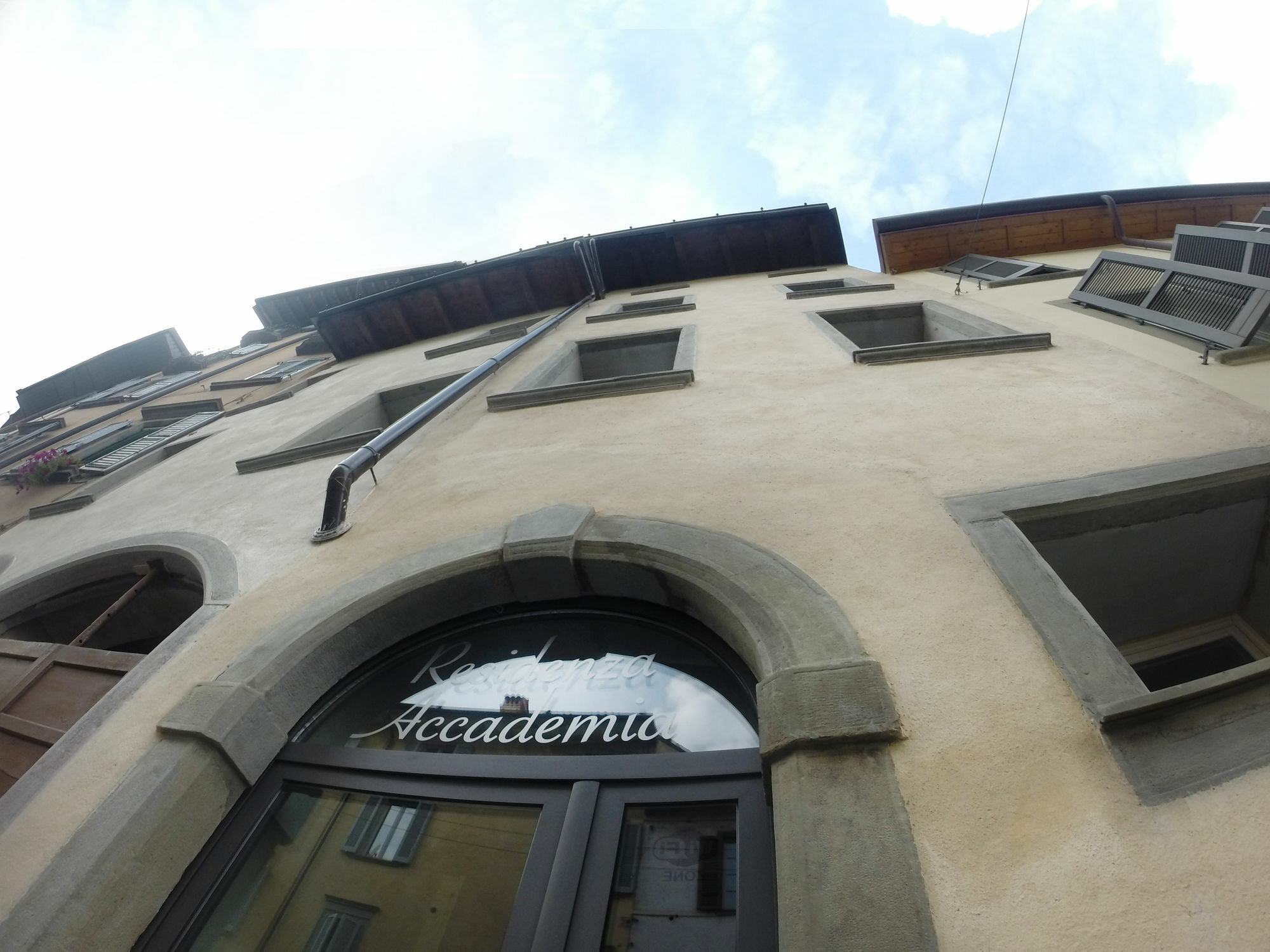 Academia Aparthotel