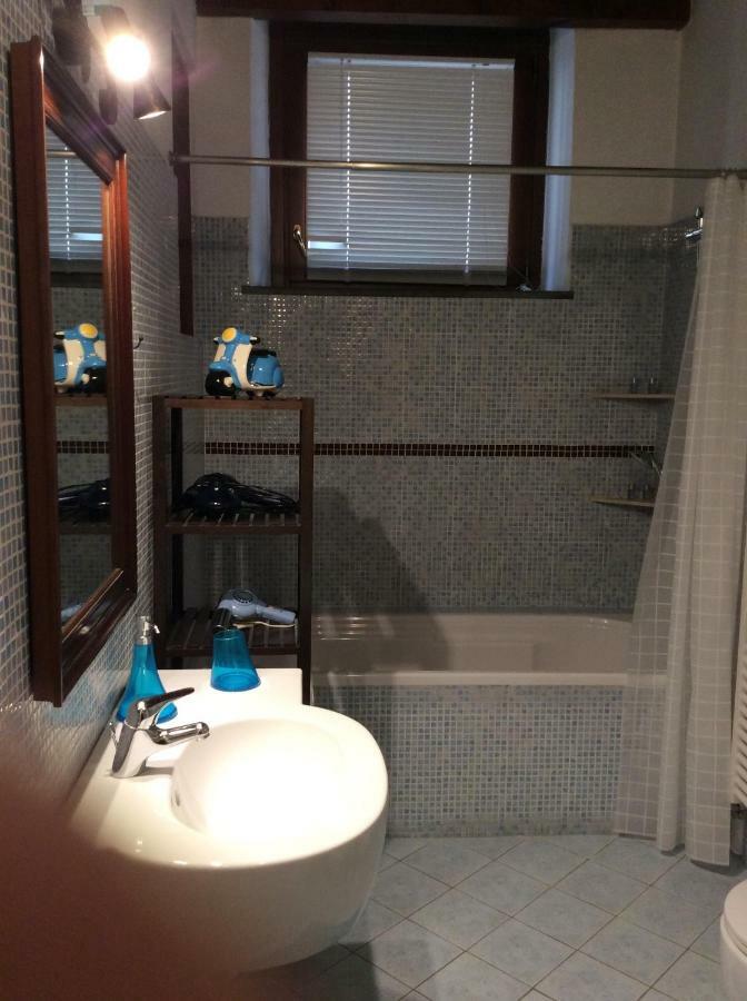 Borghello 2level Airport Apartment