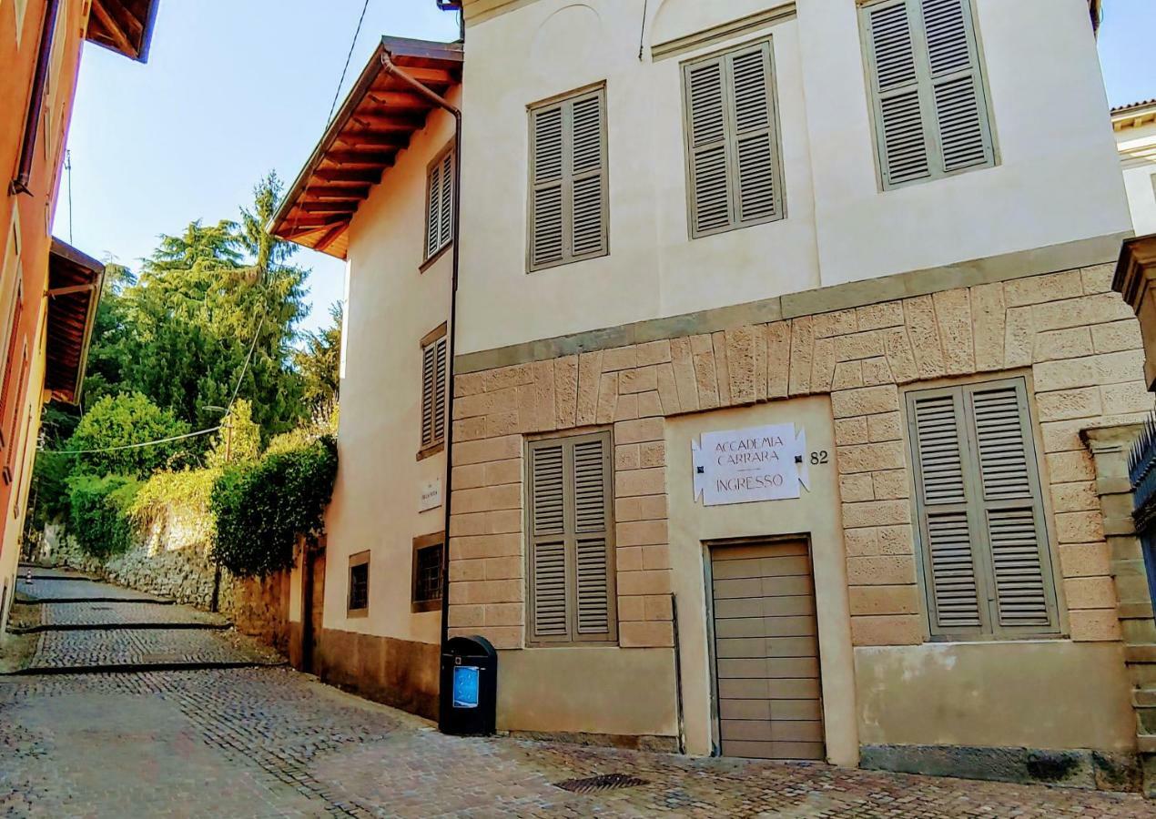 Db House, Town Center Apartment *