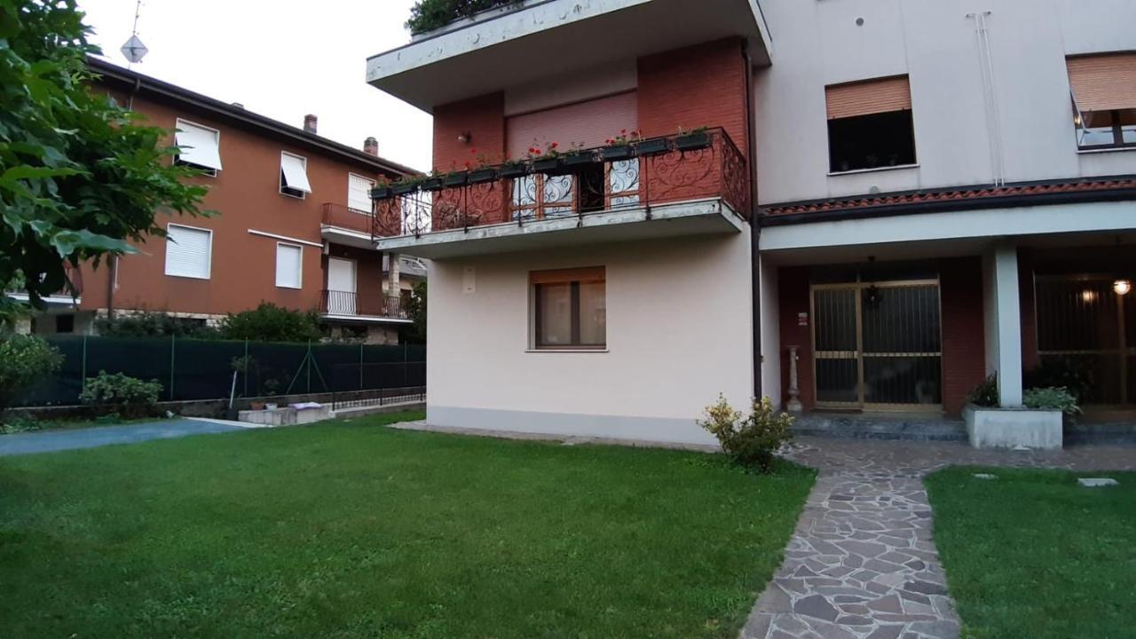 Apartment Casa Vacanze Claudio *