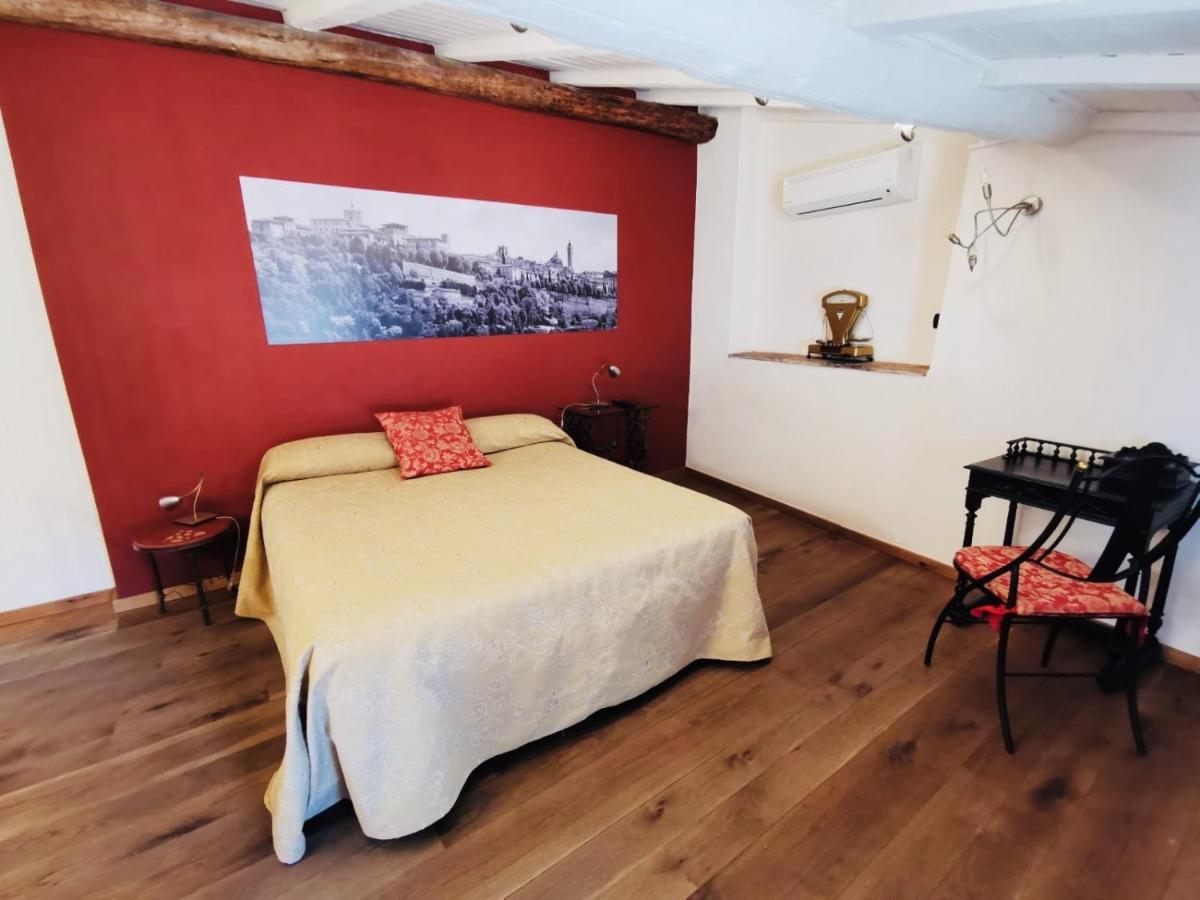 Angolo Del Poeta 2* Bergamo