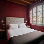 Rego Apartments - Boutique Aparthotel & Serenity Spa With Some Off-Site Apartments In The Heart Of Bergamo City Center