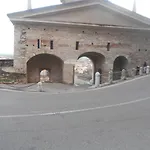 La Maison Des Artistes