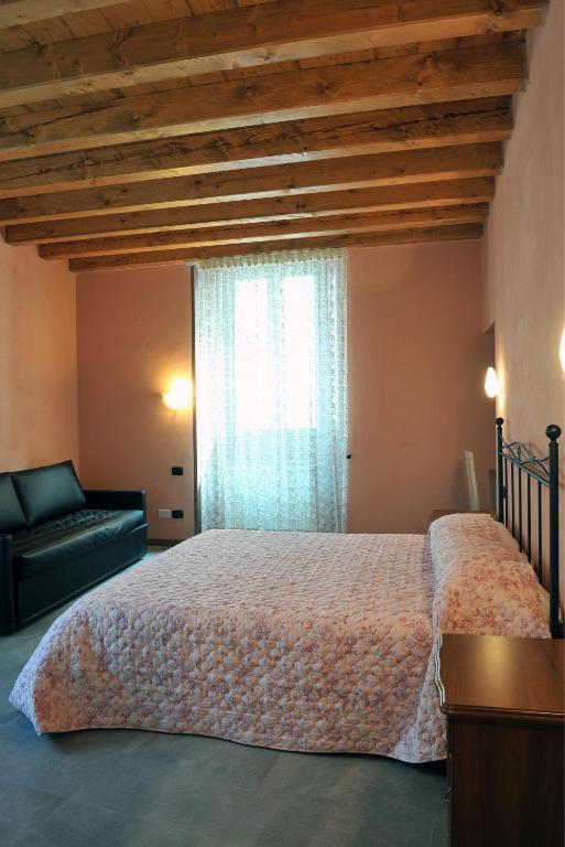 Aamiaismajoitus Sant'antonio De Foris 3*