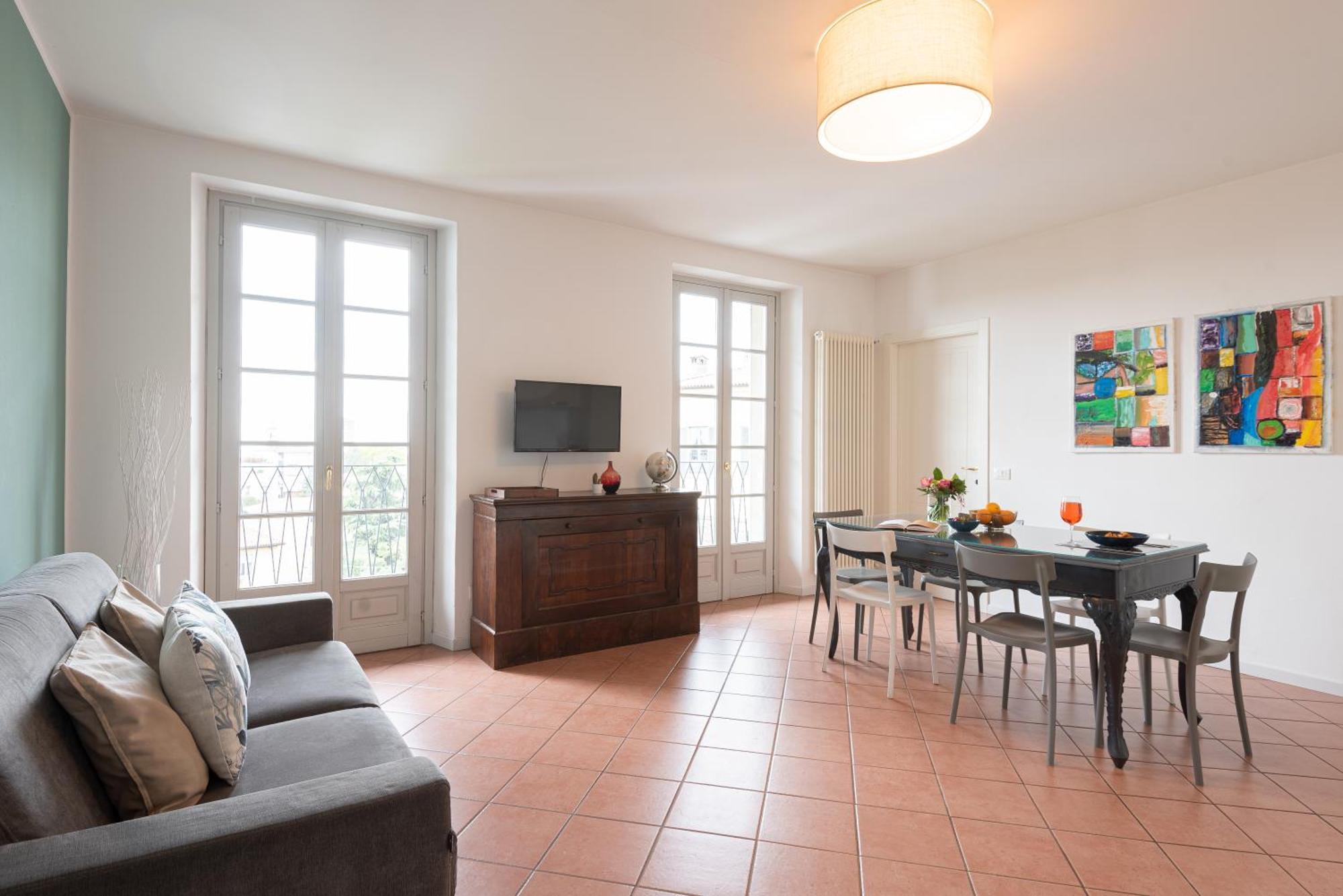 Rego - Boutique With Some Off-site In A Charming Historic District Close To Upper Town Apartment *