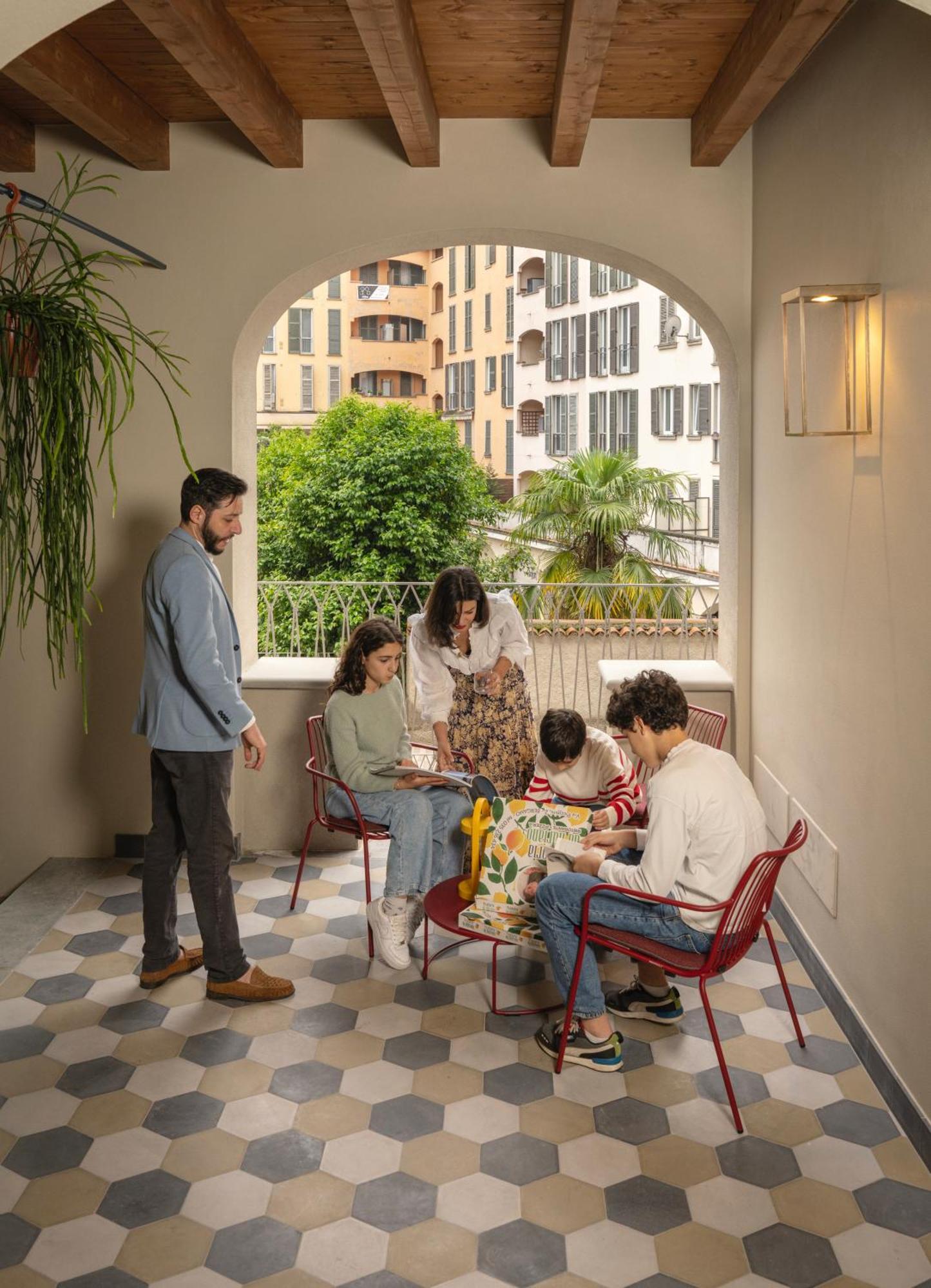 Rego - Boutique & Serenity With Some Off-site In The Heart Of Center Apartment *
