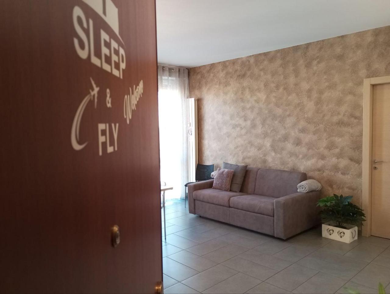 Sleep & Fly Bgy Airport-station-center Apartment *