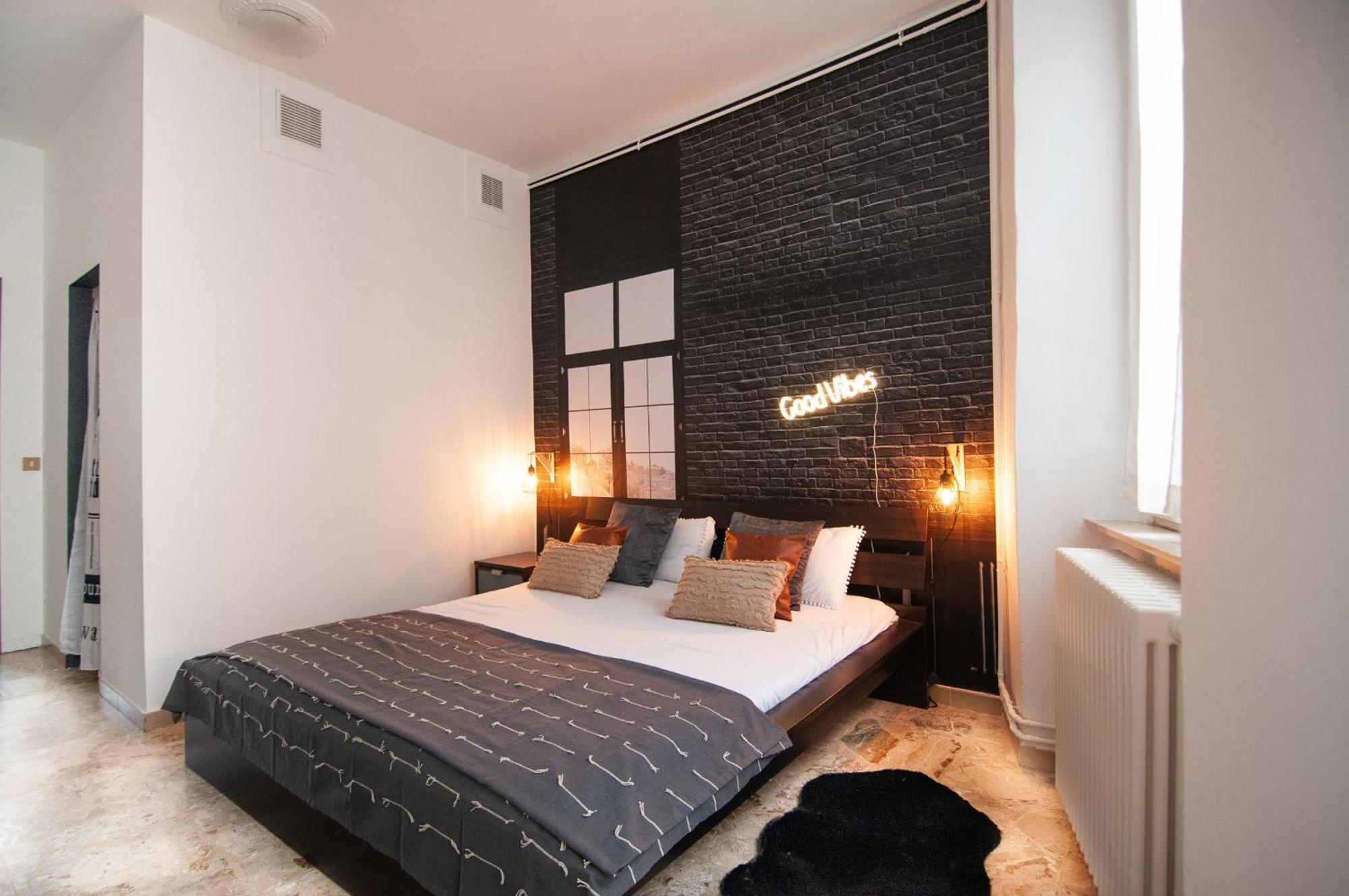 New York Style 2 Bed Apartment
