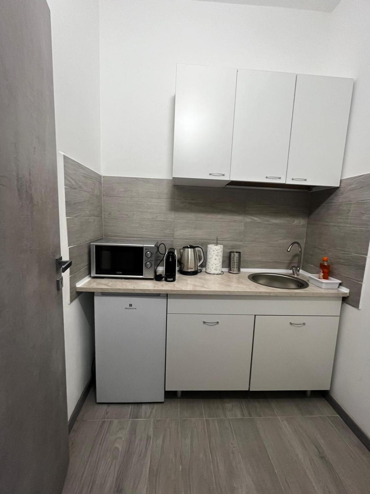 Sleep & Fly Bgy Airport-station-center Apartment *
