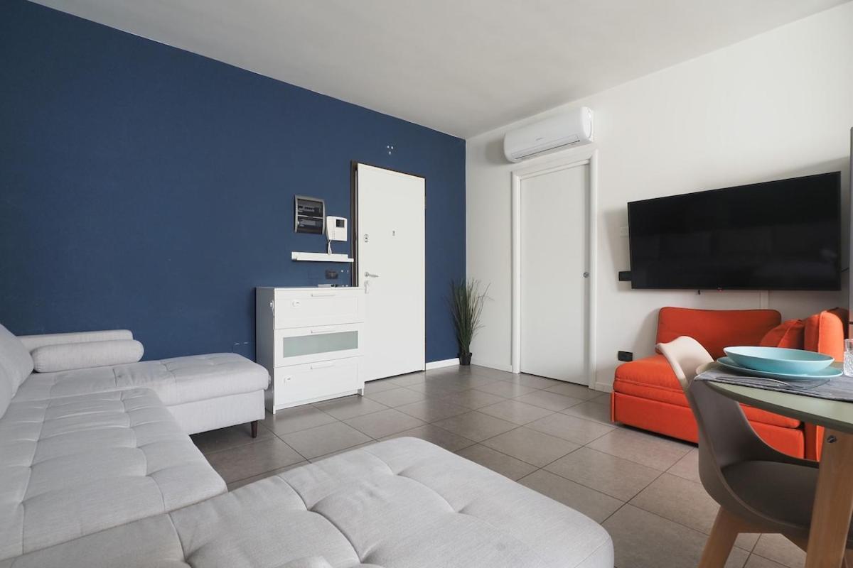 Center - Modern Flat With Free Parking And Wifi - A Huoneisto *