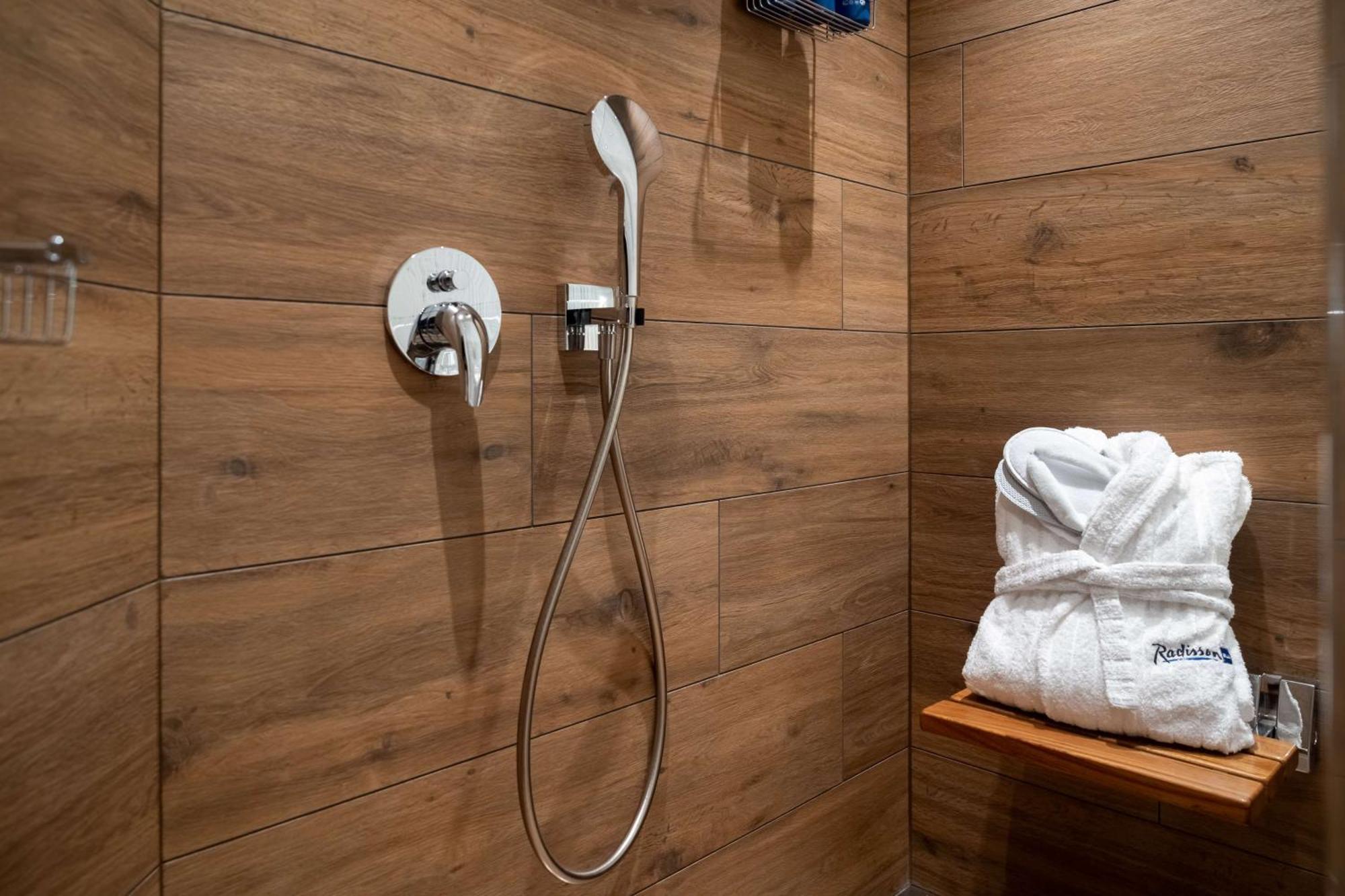 Radisson Blu Hotel, Choruslife Hotel 4*