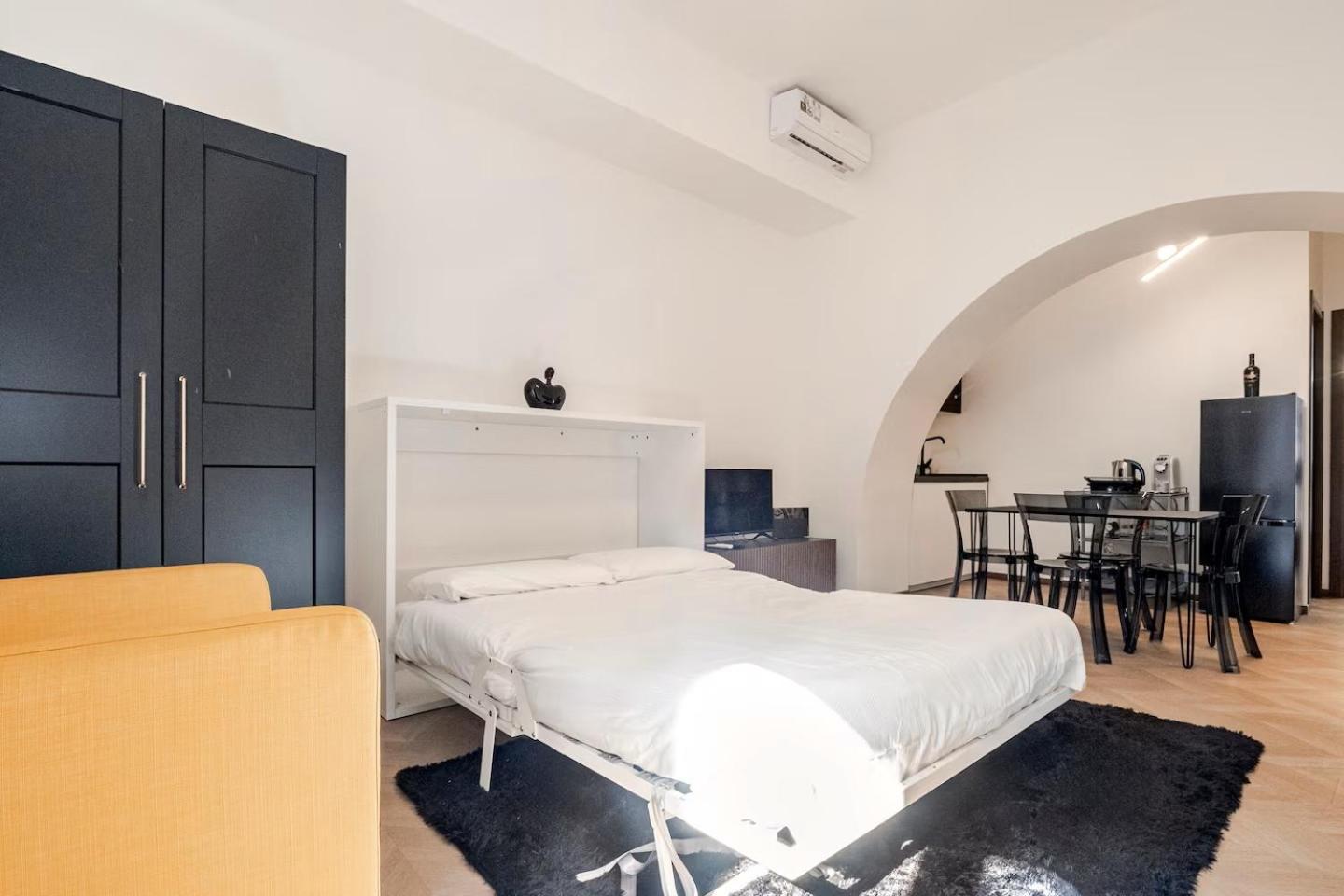 Italian Essence - Center * Bergamo