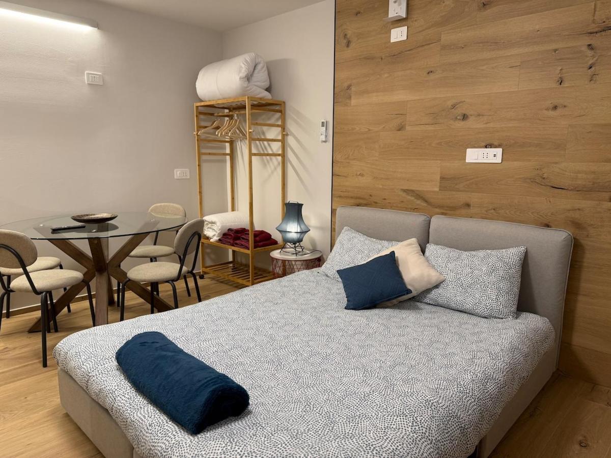Relax In The - B - Free Netflix And Parking