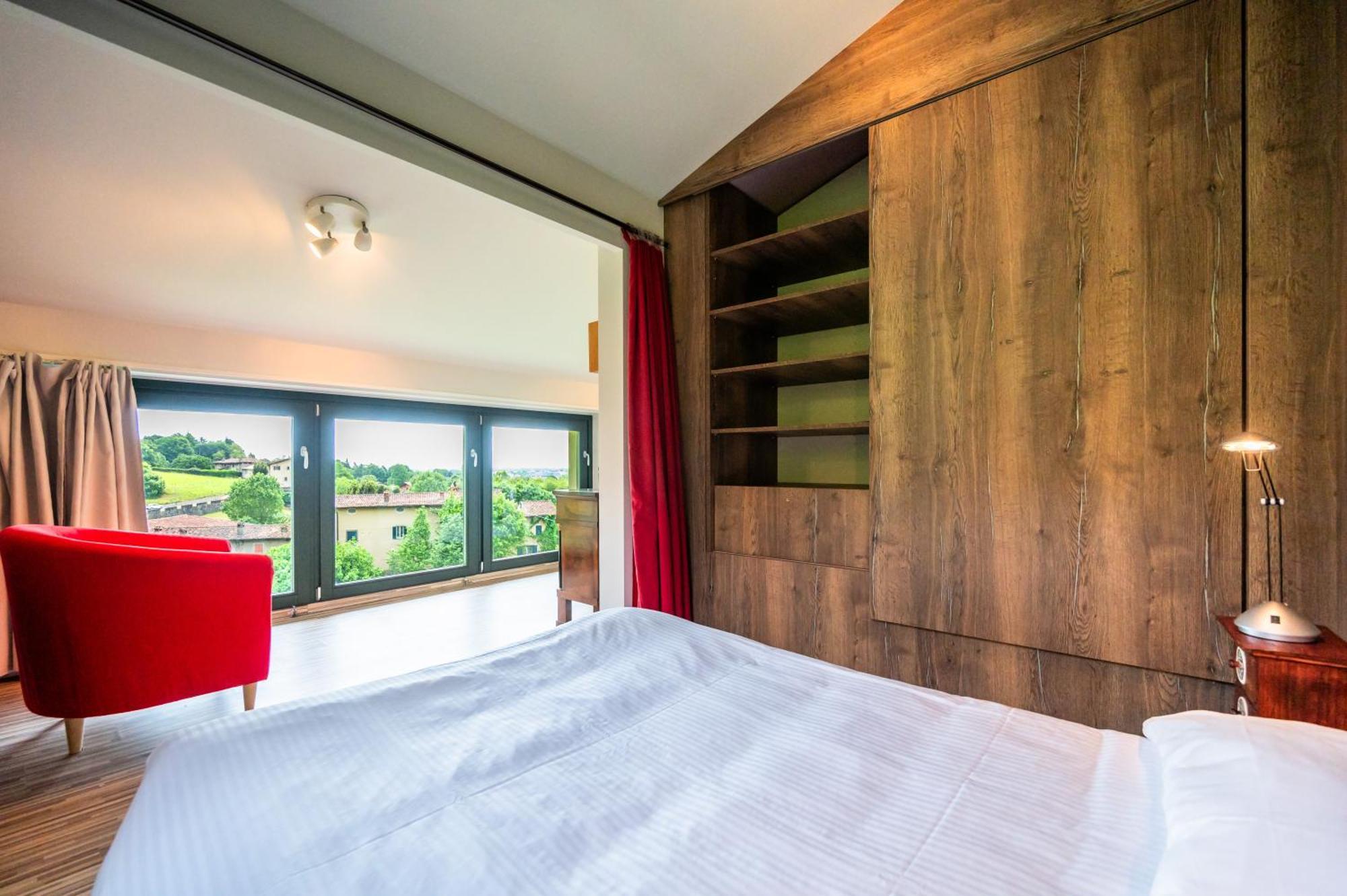 Aminta Apartment *