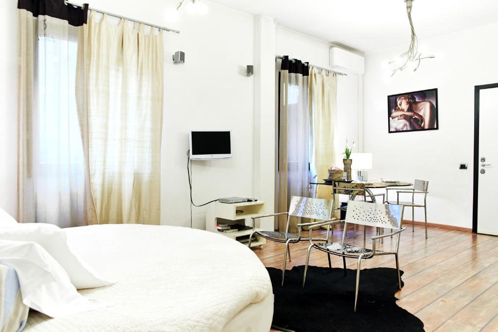 Petite Apartment *